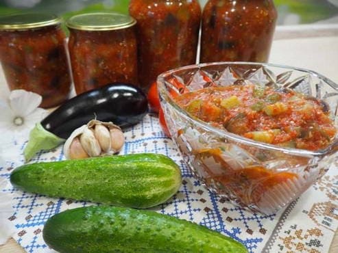 Aubergines pour l'hiver sans stérilisation - 5 meilleures recettes avec photos étape par étape