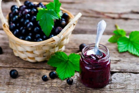 Blackcurrant jelly for the winter - 5 simple recipes with a photo step by step