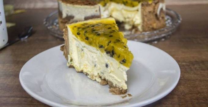 Mango passion fruit cheesecake