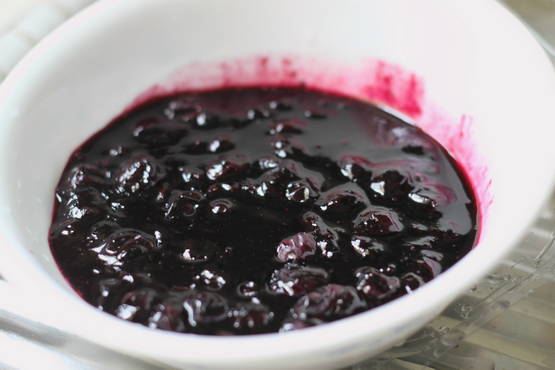 Blueberry jam with gelatin