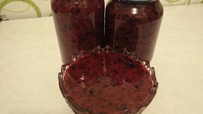 Blackcurrant jam with agar agar