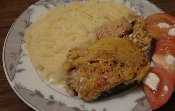 Pink salmon in sour cream sauce