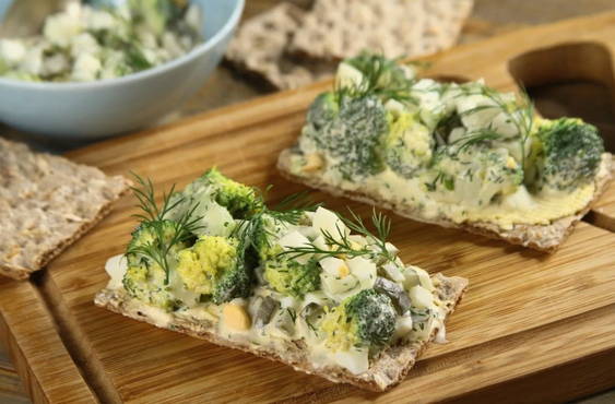 Salade de brocoli à l'oeuf