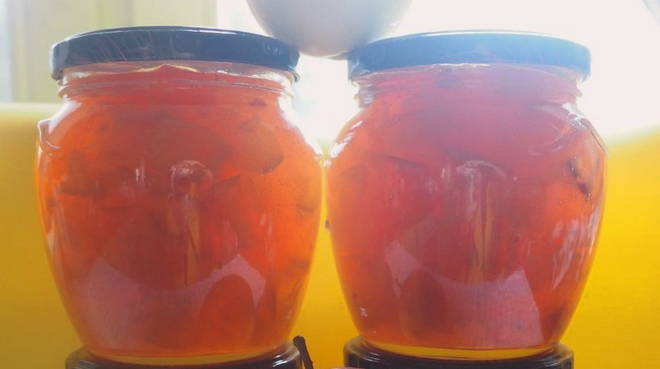 Apple jam with pectin