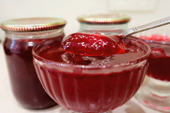 Raspberry and red currant jelly for the winter