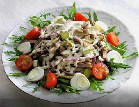 Salade de langue aux champignons