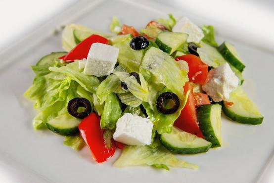 Salade de chou de Pékin et fromage fetu