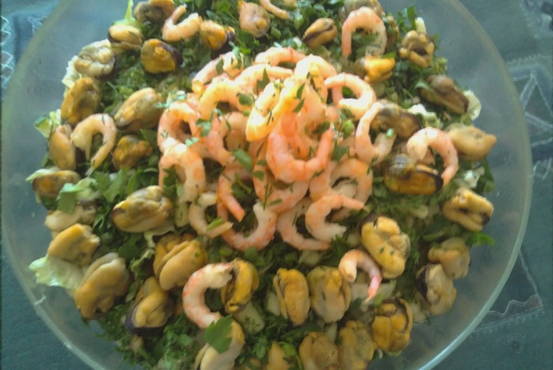 Shrimp and mussel salad