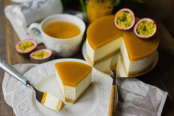 Cheesecake with mango