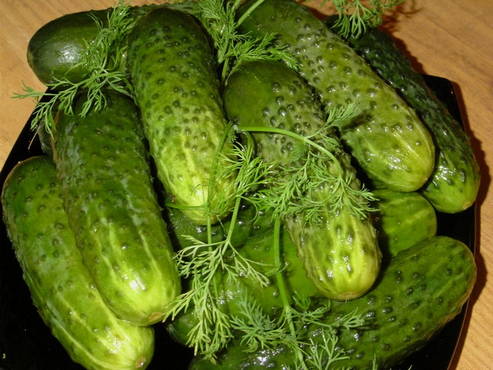 Instant lightly salted cucumbers in hot water