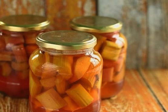 Rhubarb compote for the winter without sterilization