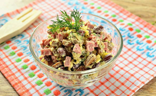 Salade de haricots et kirieshki