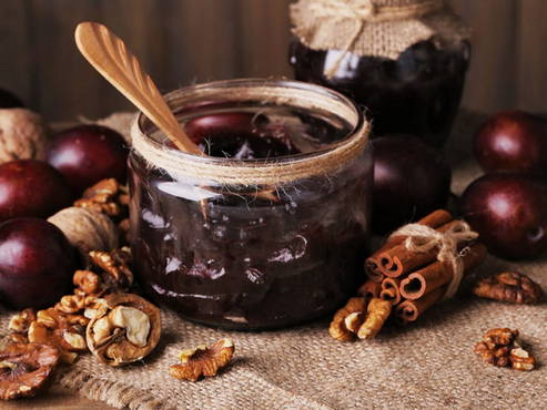 Plum jam with chocolate