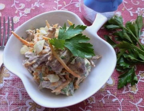 Salad with beef and Korean carrots