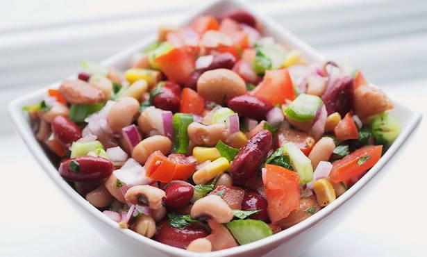 Tuna and red bean salad