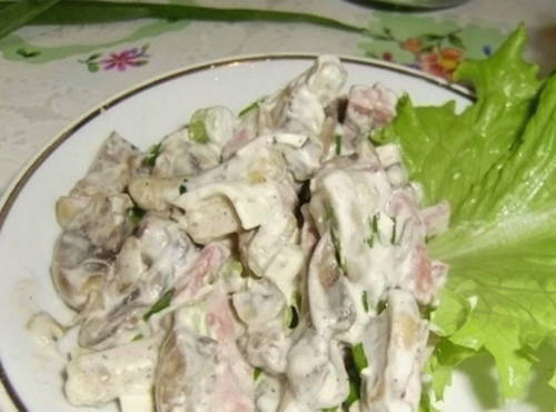 Salade de croûtons et champignons