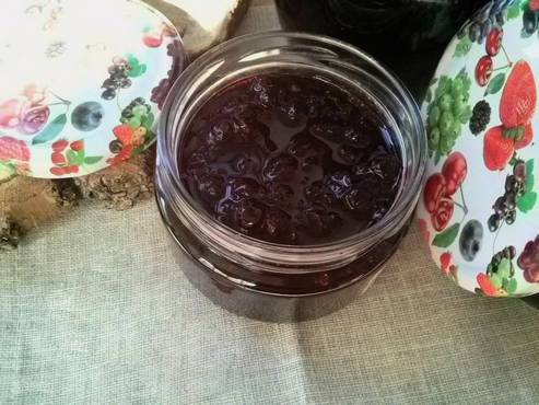 Confiture de myrtilles aux baies fraîches