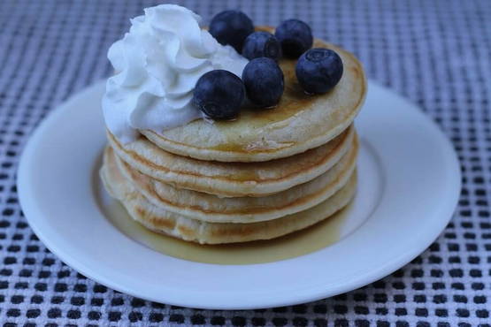 Pancakes with cream