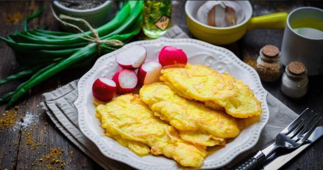 Côtelettes de poulet dans une pâte au fromage