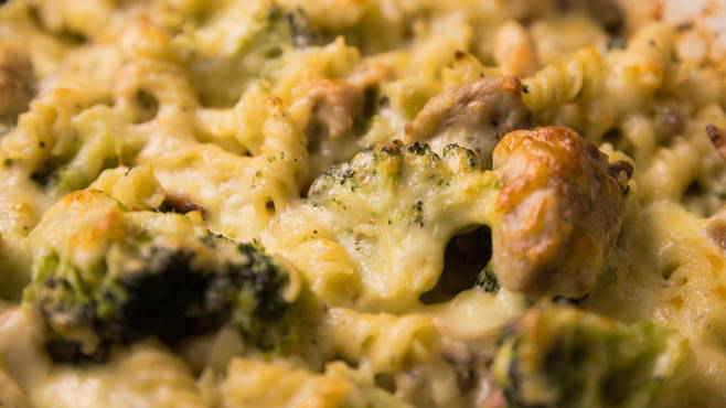 Pasta and chicken casserole