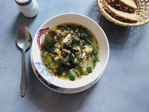 Sorrel and spinach cabbage soup