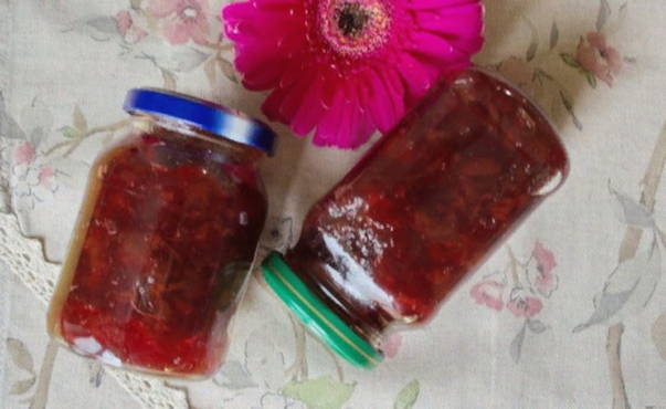 Cherry confiture with pectin