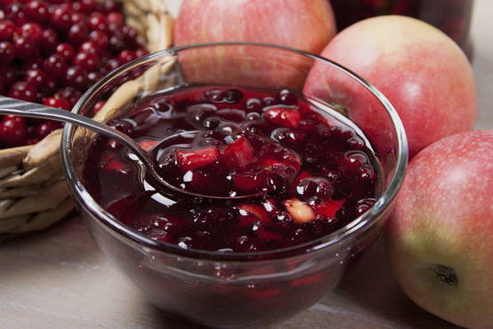 Irgi jam with apples