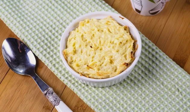 Pasta and cottage cheese casserole