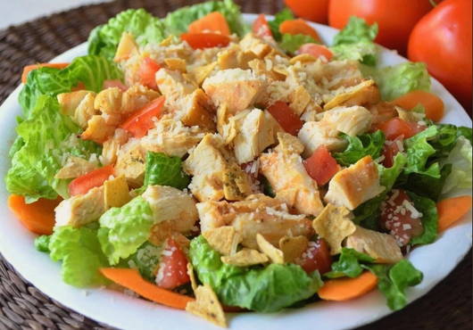 Peking cabbage and croutons salad