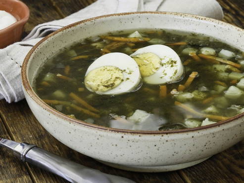 Sorrel soup in a slow cooker