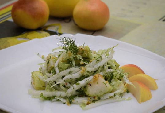 Salade de chou de Pékin et moutarde française