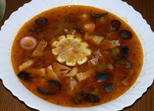 Solyanka with sausage in a slow cooker