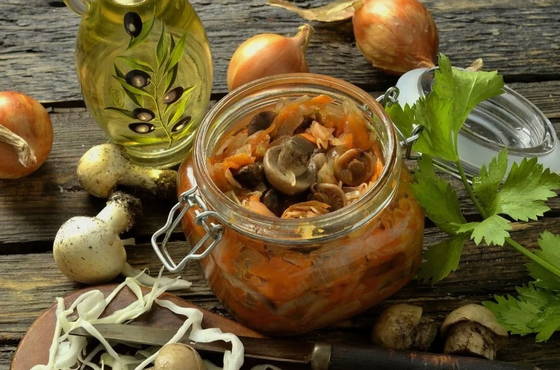 Solyanka aux champignons pour l'hiver