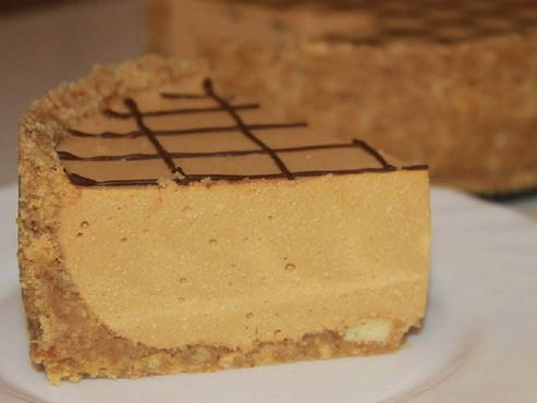 Gâteau au fromage avec du fromage cottage et du lait concentré