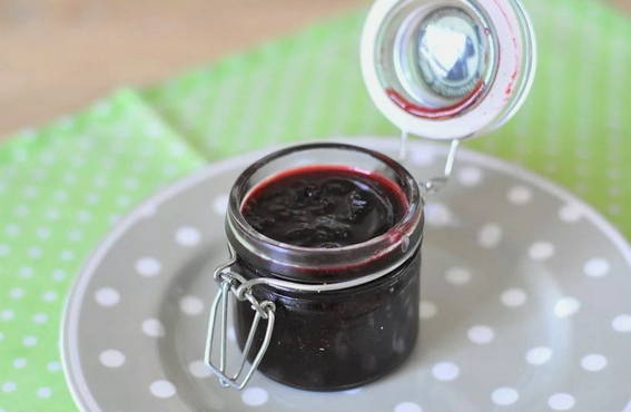 Confiture de cassis à la pectine