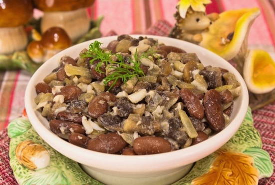 Bean and Mushroom Salad