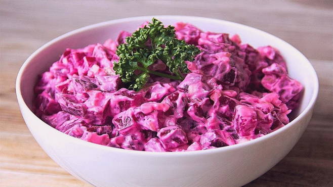 Boiled beetroot salad