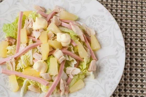 Salade de jambon et ananas