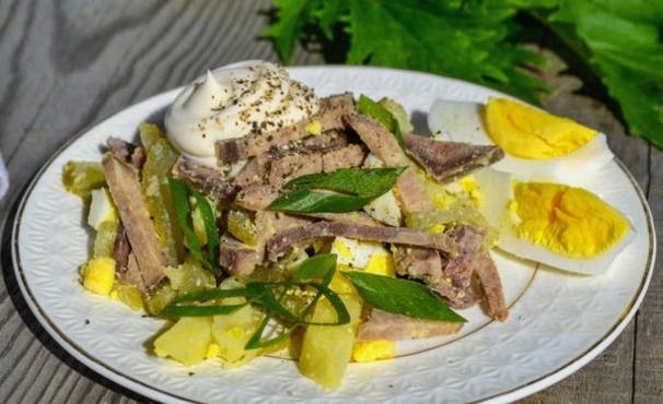 Pork tongue salad