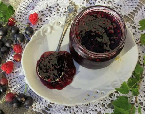 Confiture de cassis et framboises