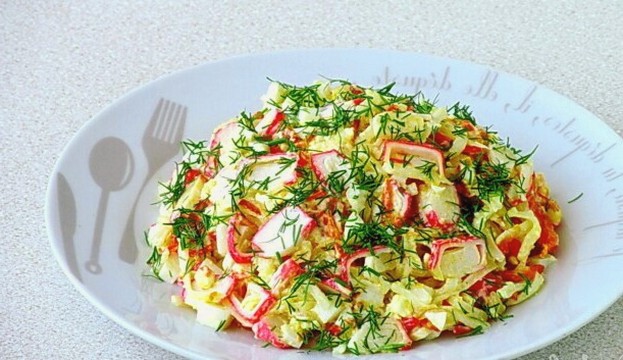 Salad with crab sticks, carrots and cheese