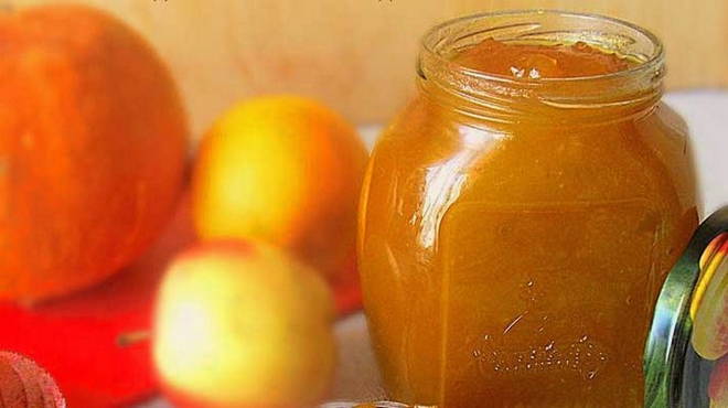 Apple jam with orange