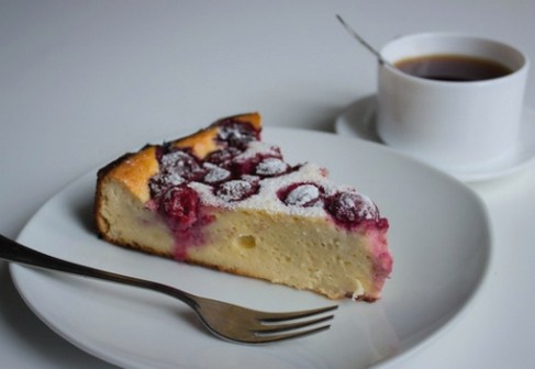 Casserole de caillé aux cerises