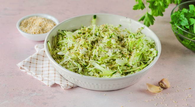 Salade de concombre et chou