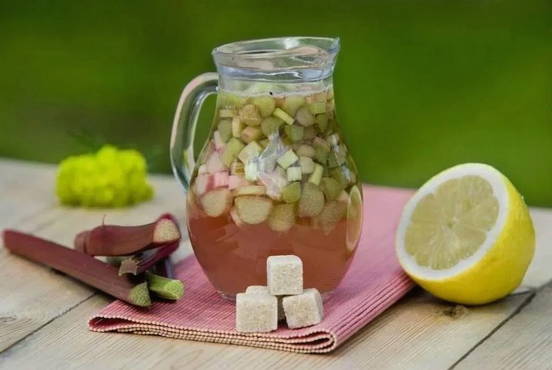 Rhubarb compote with orange