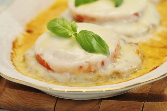 Oven pork chop with tomatoes