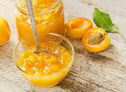 Sugar-free apricot jam