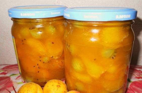 Apricot and gooseberry jam