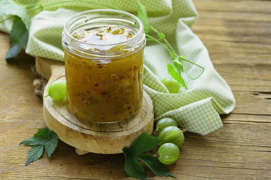 Royal gooseberry jam with orange