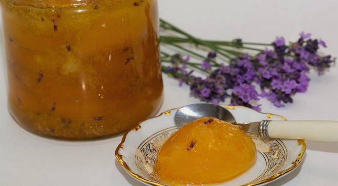 Apricot jam with lavender